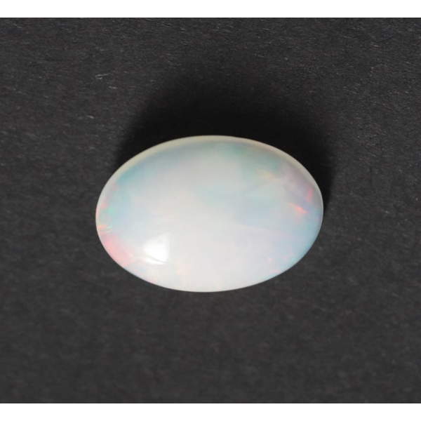 ethiopian-opal-18-7-x-13-1-cabochon-white