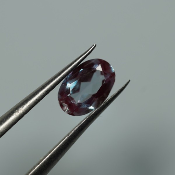 pulled-czochralski-alexandrite-6x4-faceted-oval