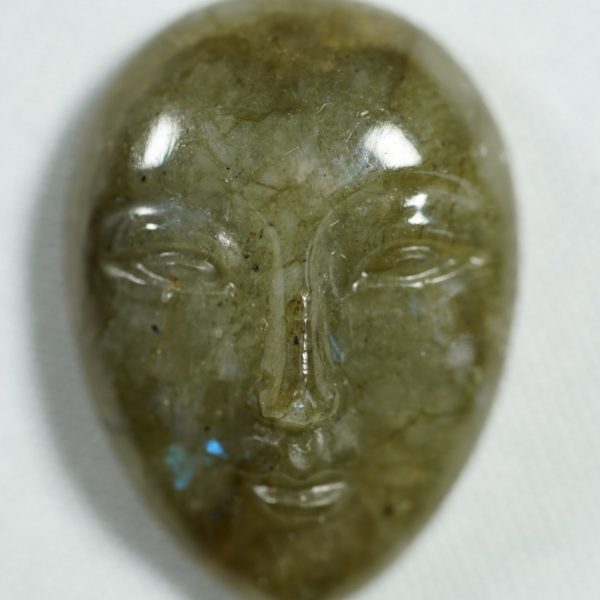 labradorite-25x18-carved