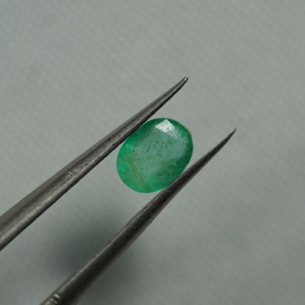 emerald-5x4-faceted-oval