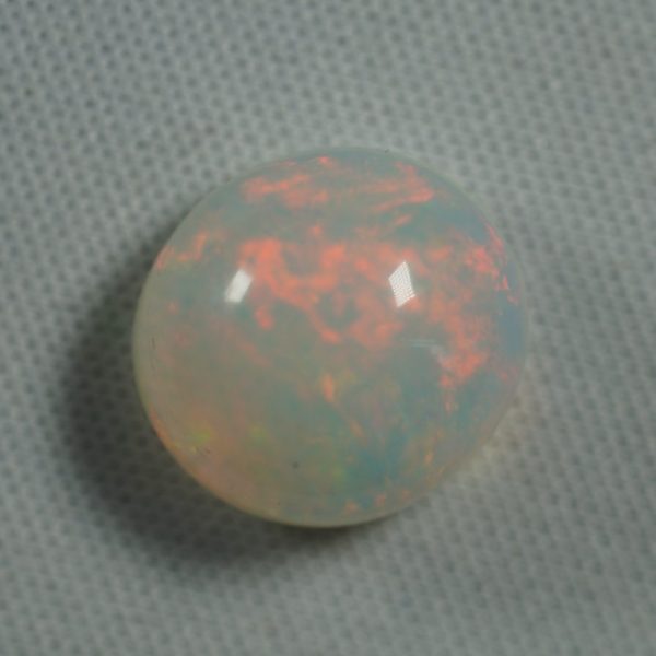 ethiopian-opal-12mm-cabochon-3-8ct