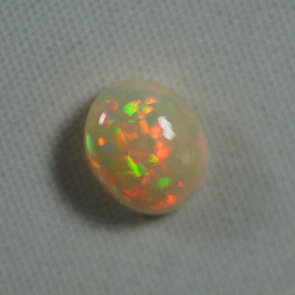 ethiopian-opal-9x8-oval-cabochon-1-8ct