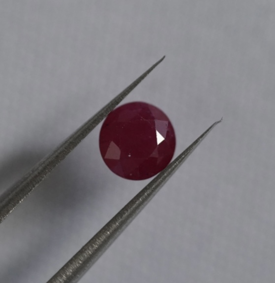 ruby-4mm-faceted-round