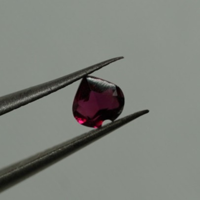 heart-shaped-garnet