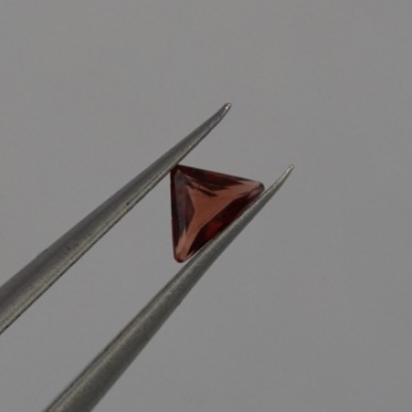 garnet-gemstone-2