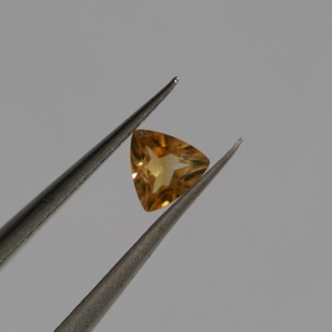 citrine-4mm-trillion-faceted