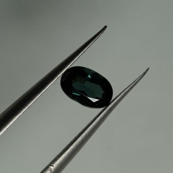 blue-green-tourmaline-6x4mm-oval-faceted