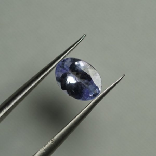 natural-tanzanite-8x6mm-oval-faceted-loose-gemstone