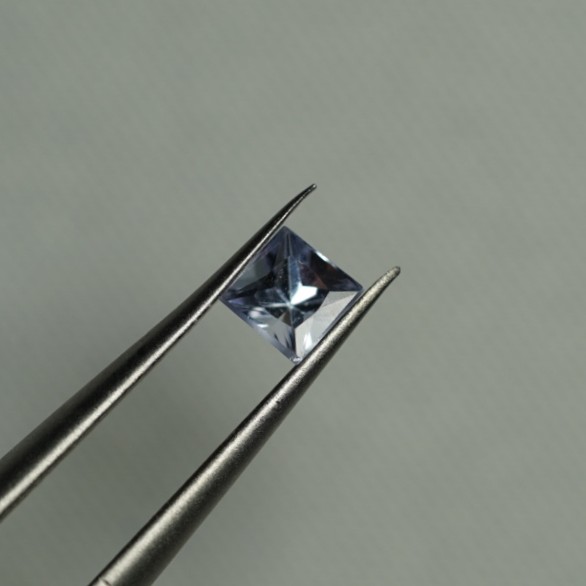 natural-tanzanite-3-5mm-princess-faceted-loose-gemstone