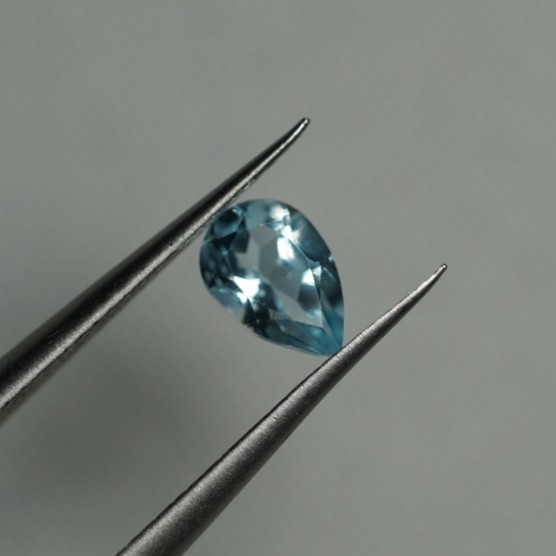 Natural Sky Blue Topaz 6x4mm Pear Faceted Loose Gemstone